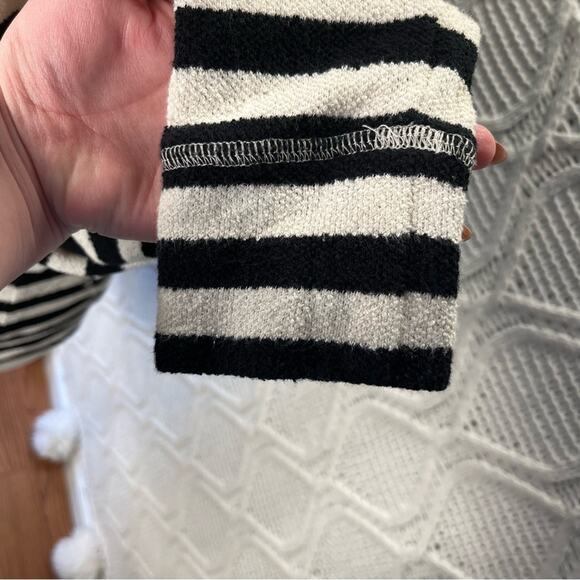 J.CREW | Black & Cream Striped Long Raglan Sleeve Pullover Textured Hoodie - Picture 4 of 8